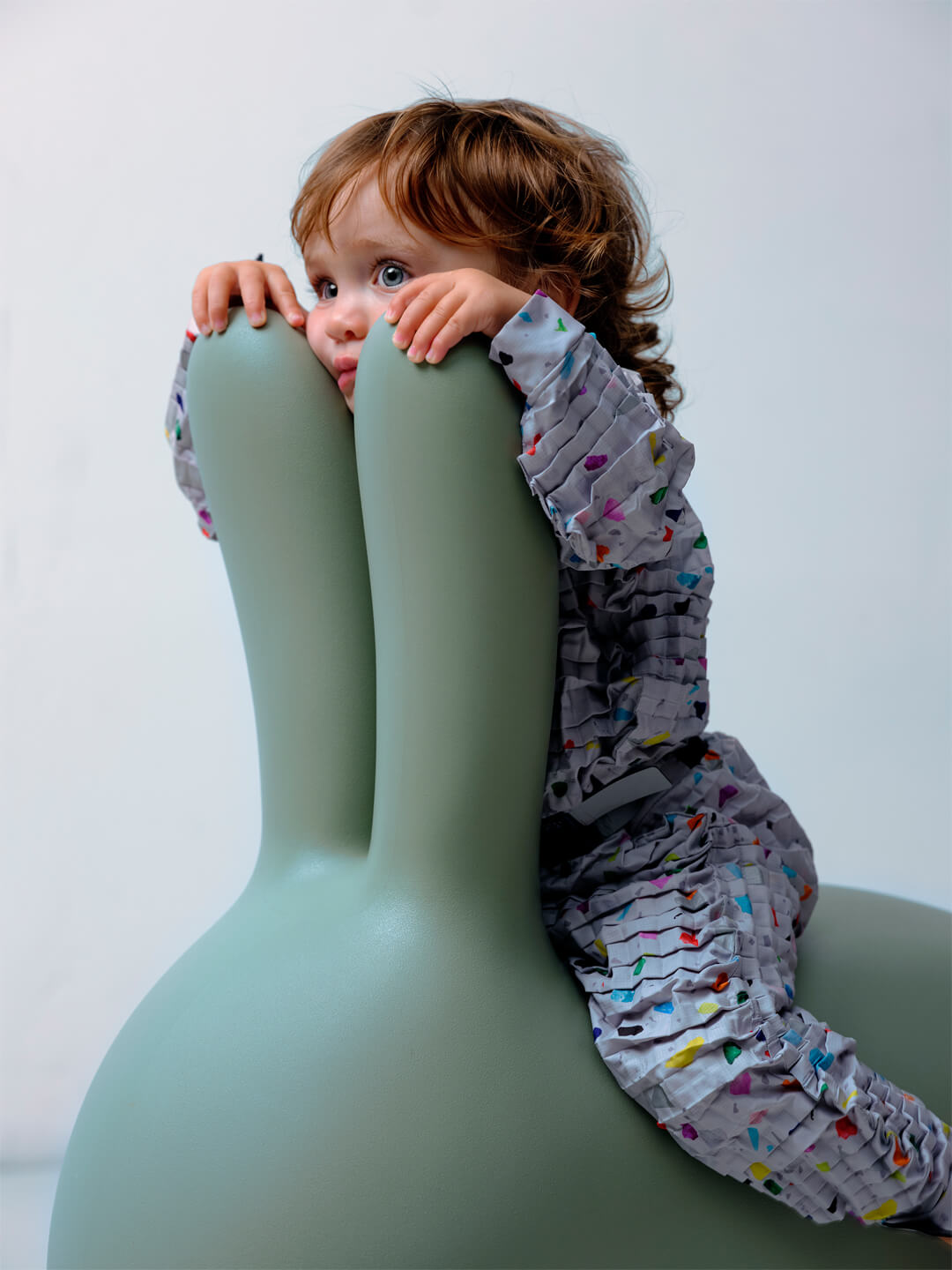 〈Petit Pli × Time & Space〉メンフィスプリントで彩る、次世代の子ども服
