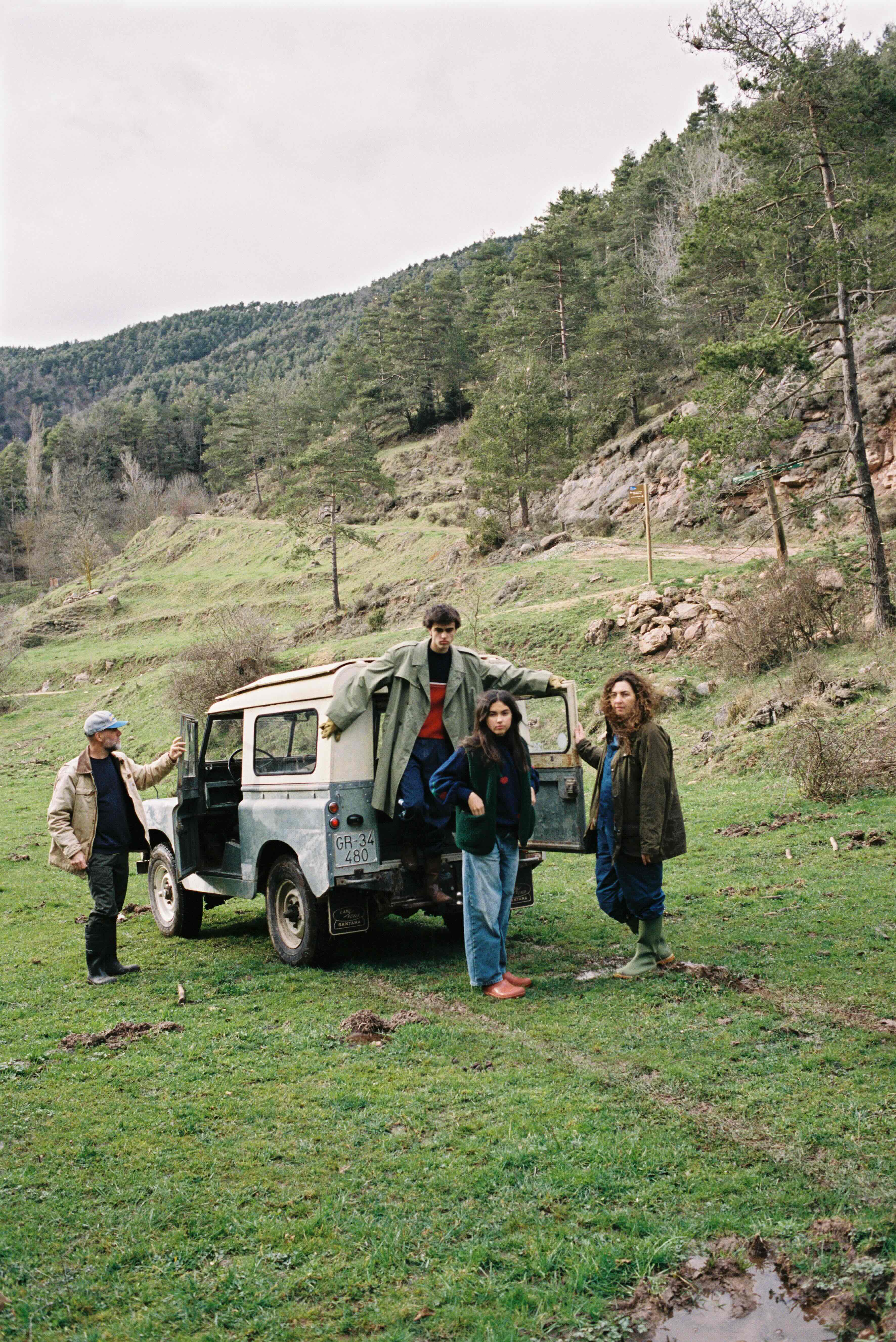 a little silence and a lot of imagination 静かに想像をめぐらせる、週末の家